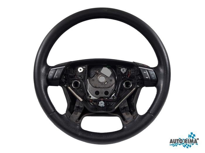 Volant d'un Volvo XC90, -, 3 mois de garantie, -, -