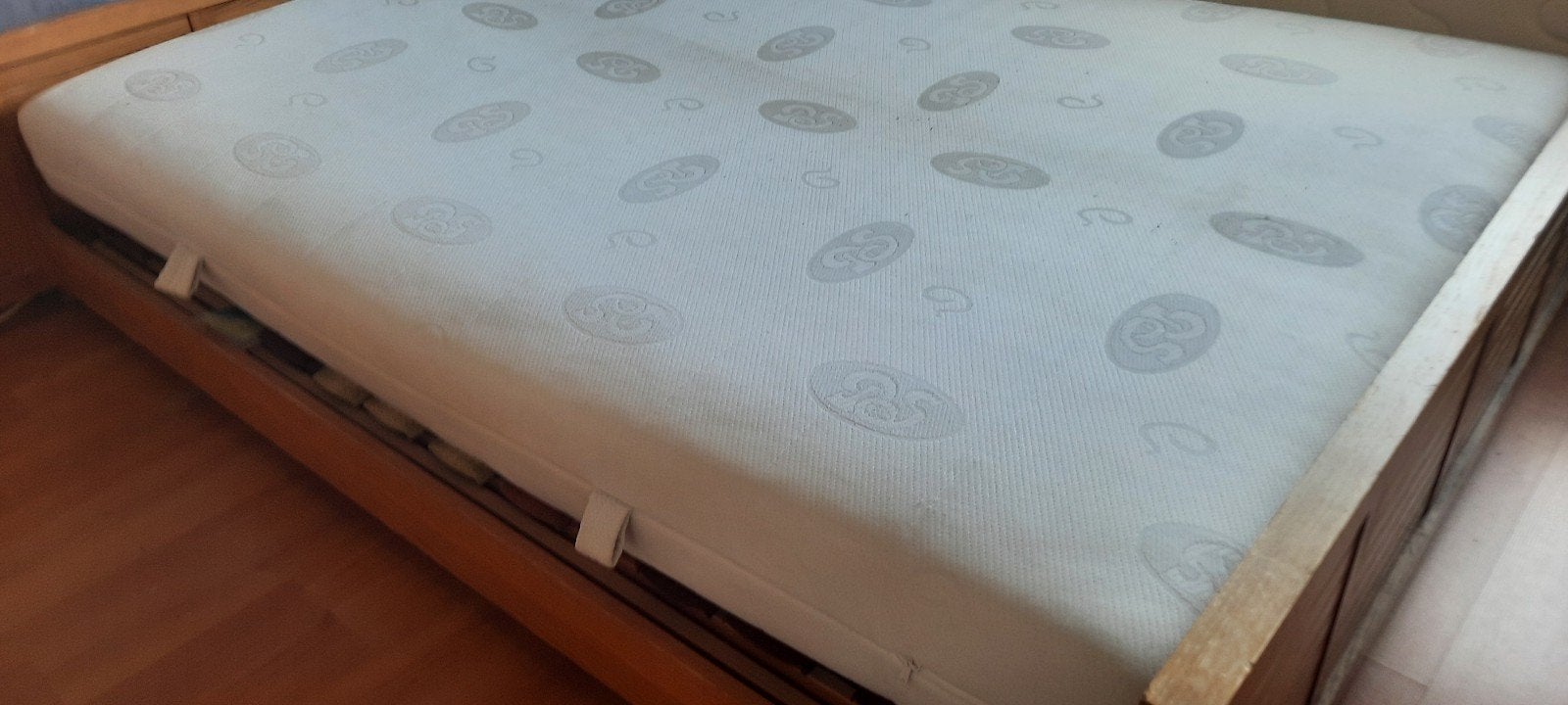 2 pers. bed van 1.50 breedte in Zweeds vol dennenhout., Autres dimensions, Brun, Enlèvement, Utilisé