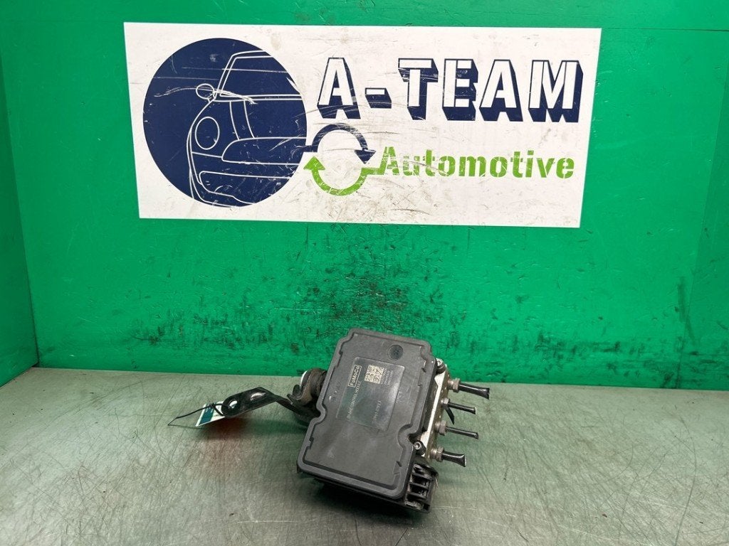 ABS POMP Ford Fiesta 6 (JA8) (|CV212C405AE|10096101933|), Gebruikt, Sodener Straße 9
65824  Schwalbach, DE, Ford, Continental Aftermarket & Services GmbH