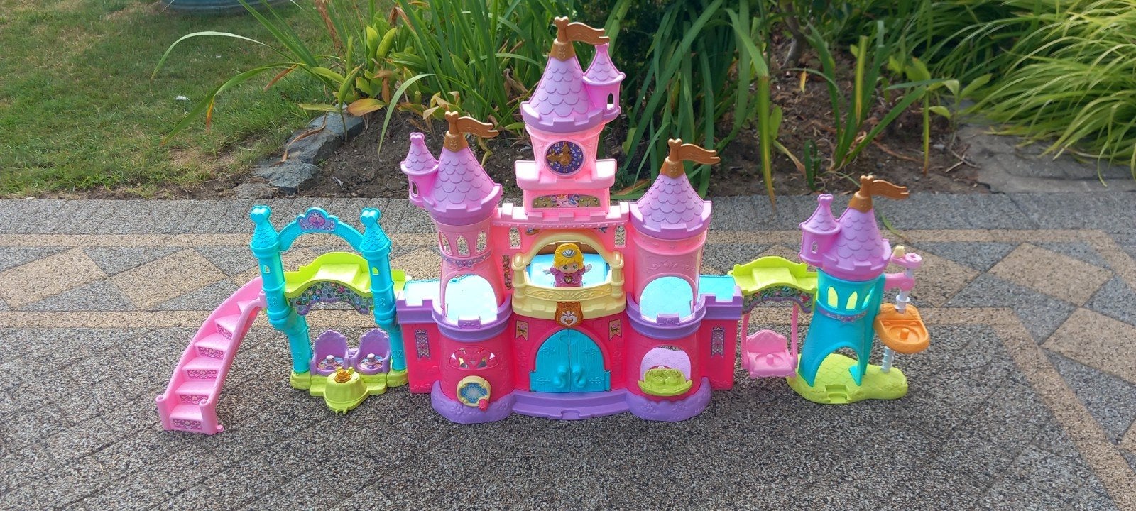Château de rêve Vtech Happy Friends, rose, Enlèvement, Utilisé