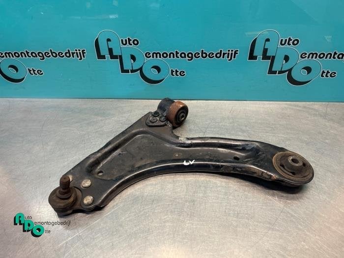 Bras de suspension avant gauche d'un Opel Corsa (Corsa C 00-, -, Opel, 3 mois de garantie, Utilisé