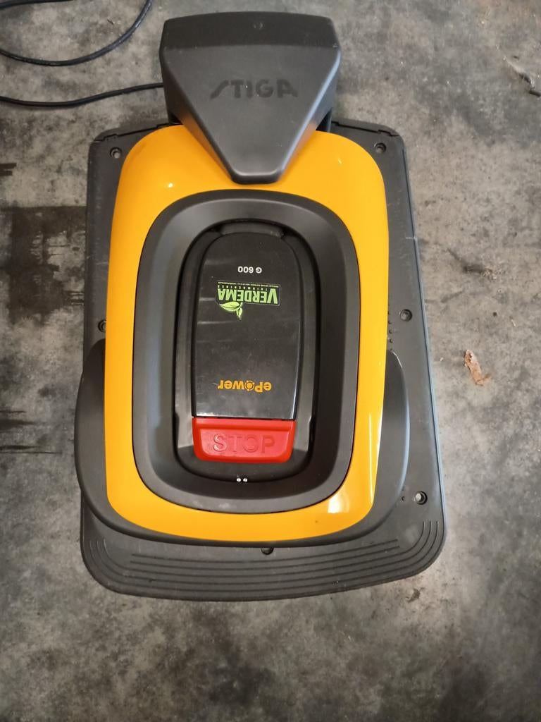 Stiga G600 robotmaaier, Ophalen of Verzenden, Zo goed als nieuw, 20 tot 25 cm, Bestuurbaar via app