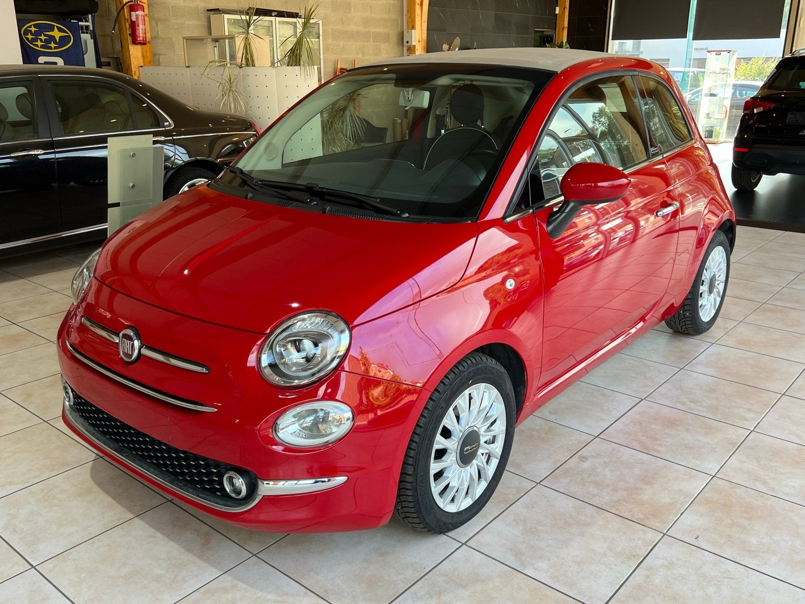 Fiat 500 cabriolet Lounge *Garantie & Contrôle technique, Autos, Rouge, Euro 6, Entreprise, Cabriolet