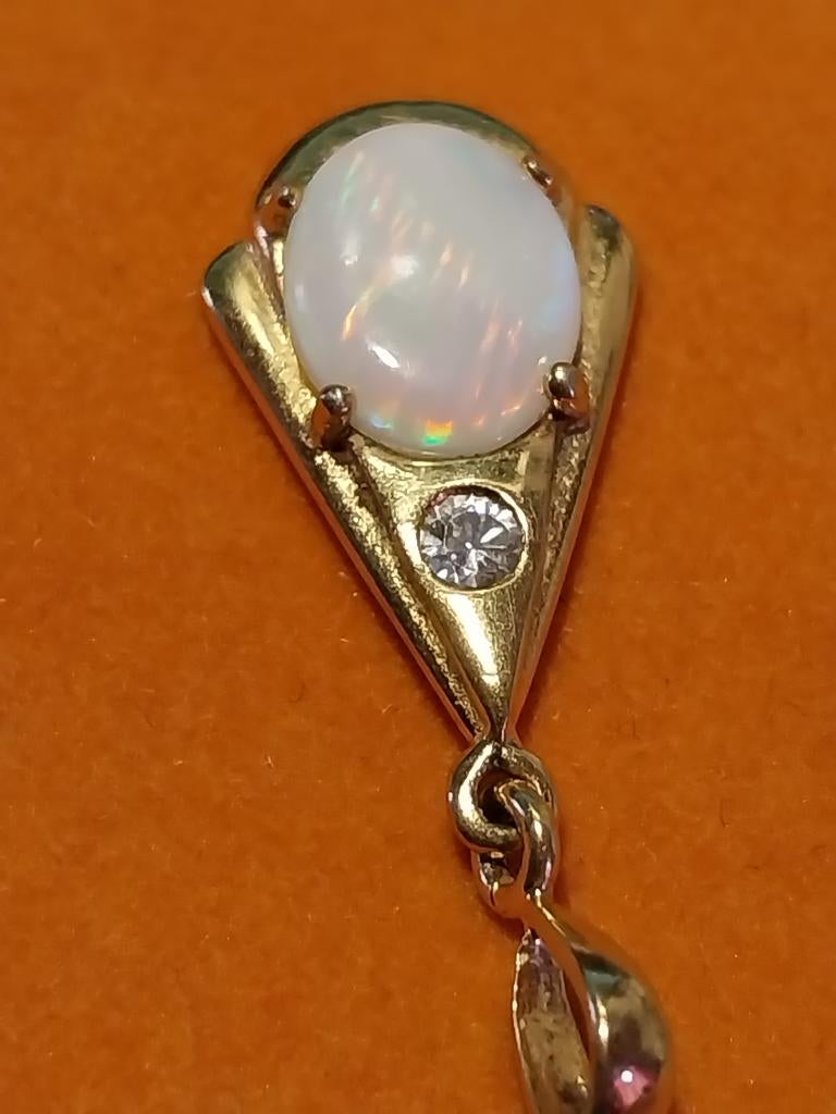 VINTAGE ART DECO HANGER 9K GOUD EN EEN OPAAL EN EEN ZIRKOON, Ophalen, Overige voorstellingen, Nieuw, Goud