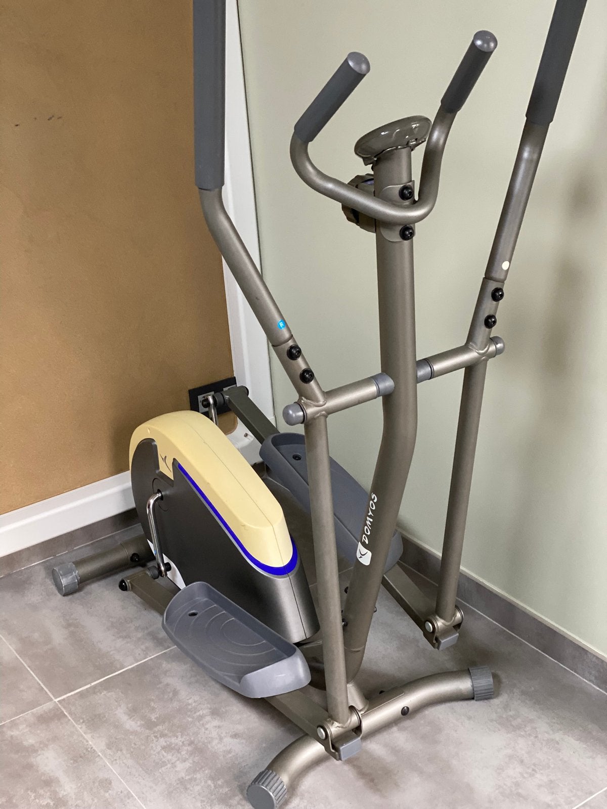 Cross Trainer fitnesstoestel, Sport en Fitness, Ophalen, Gebruikt, Benen, Crosstrainer
