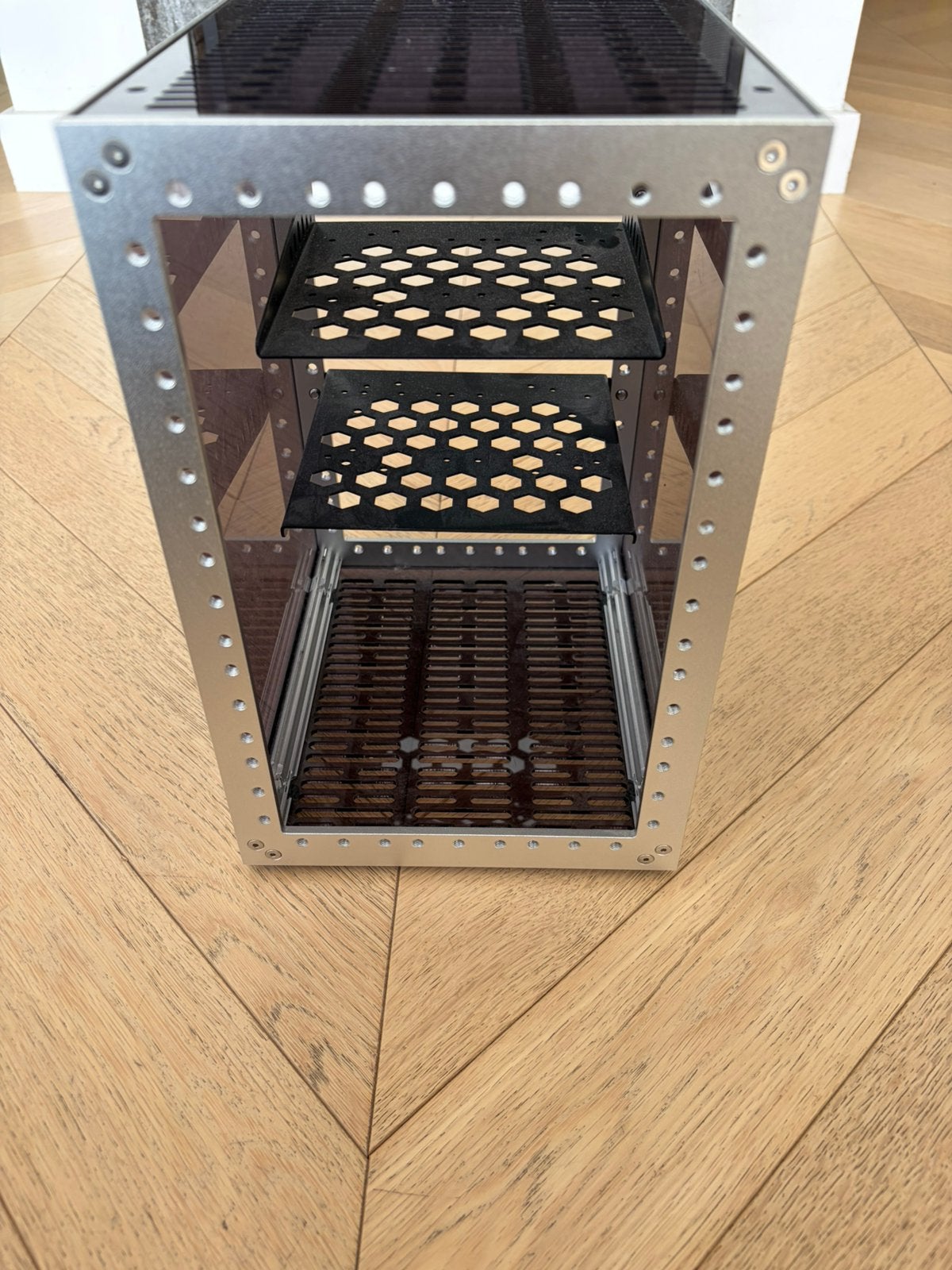 GeeekPi DeskPi RackMate TT · Mini rack, Computers en Software, Ophalen of Verzenden, Zo goed als nieuw