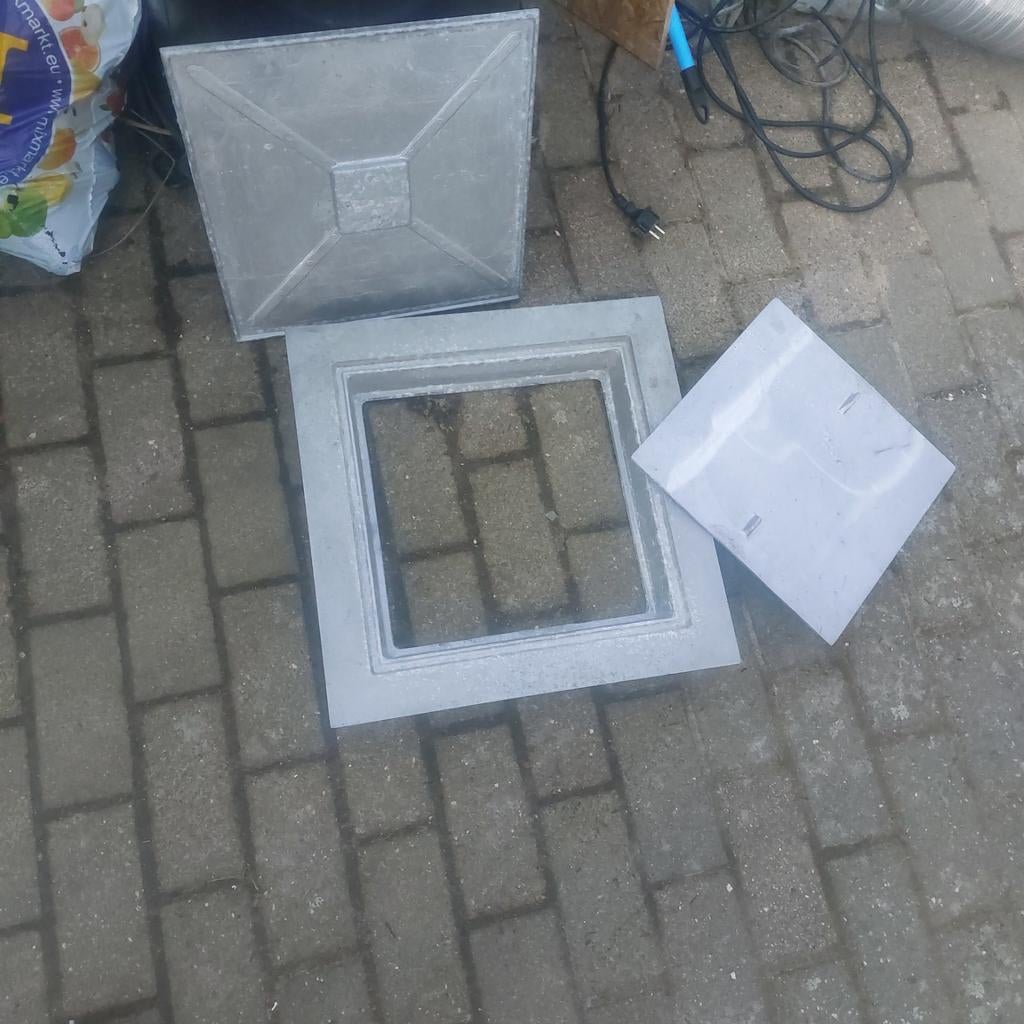 Couvercle de trou d'égout en aluminium double 50x50, Bricolage & Construction, Tuyaux & Évacuations, Enlèvement ou Envoi