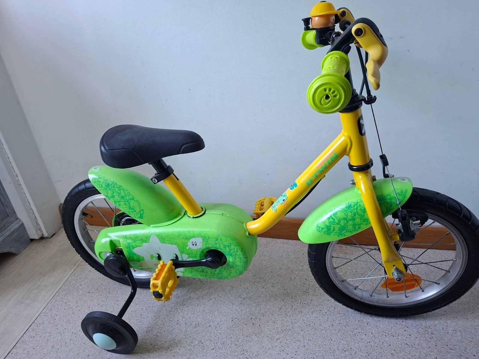 Te koop 14 inch b'twin decathlon-fiets, Ophalen, Zijwieltjes, B’twin, Trommelrem