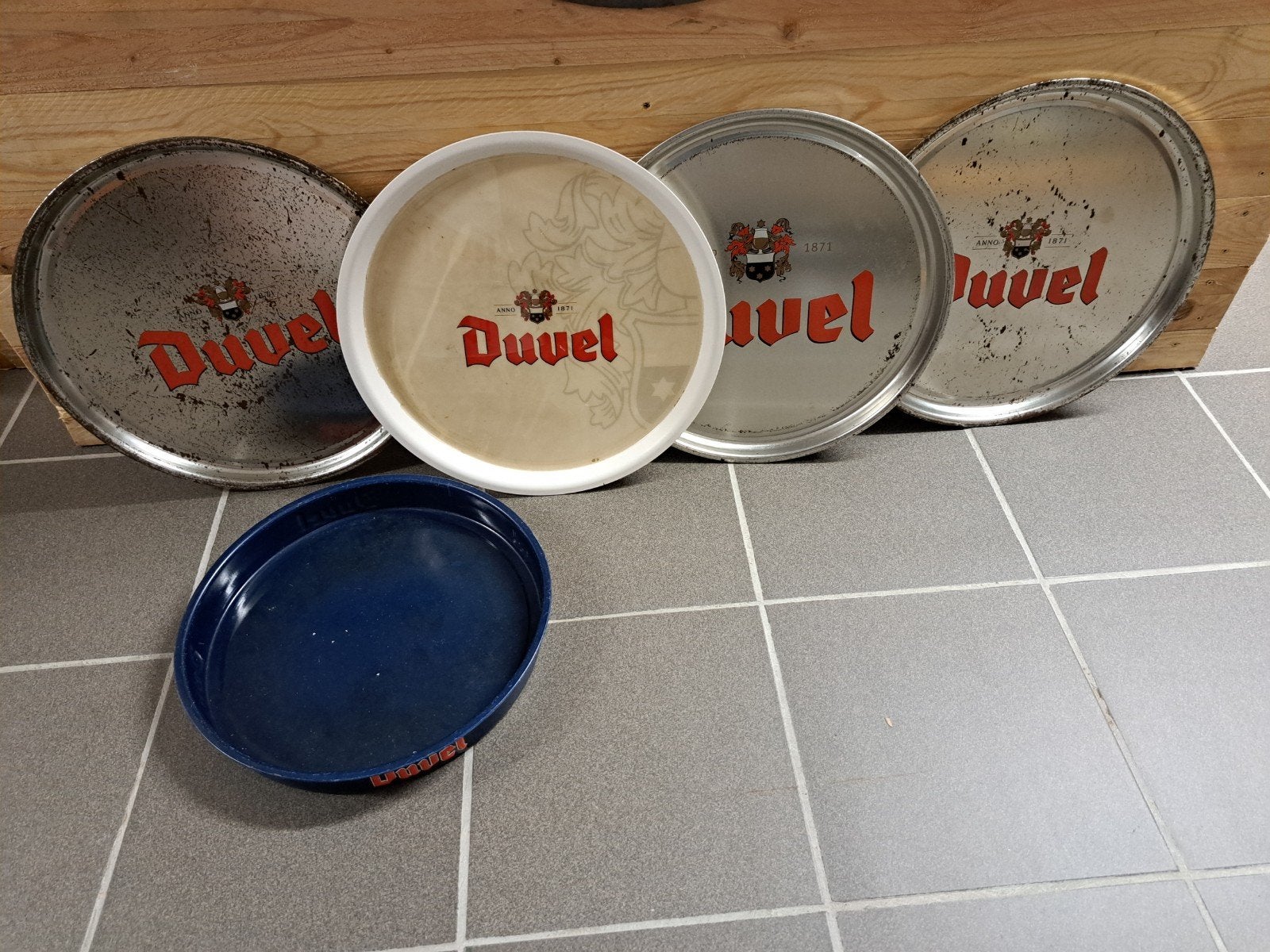 Duvel plateaus, Enlèvement ou Envoi
