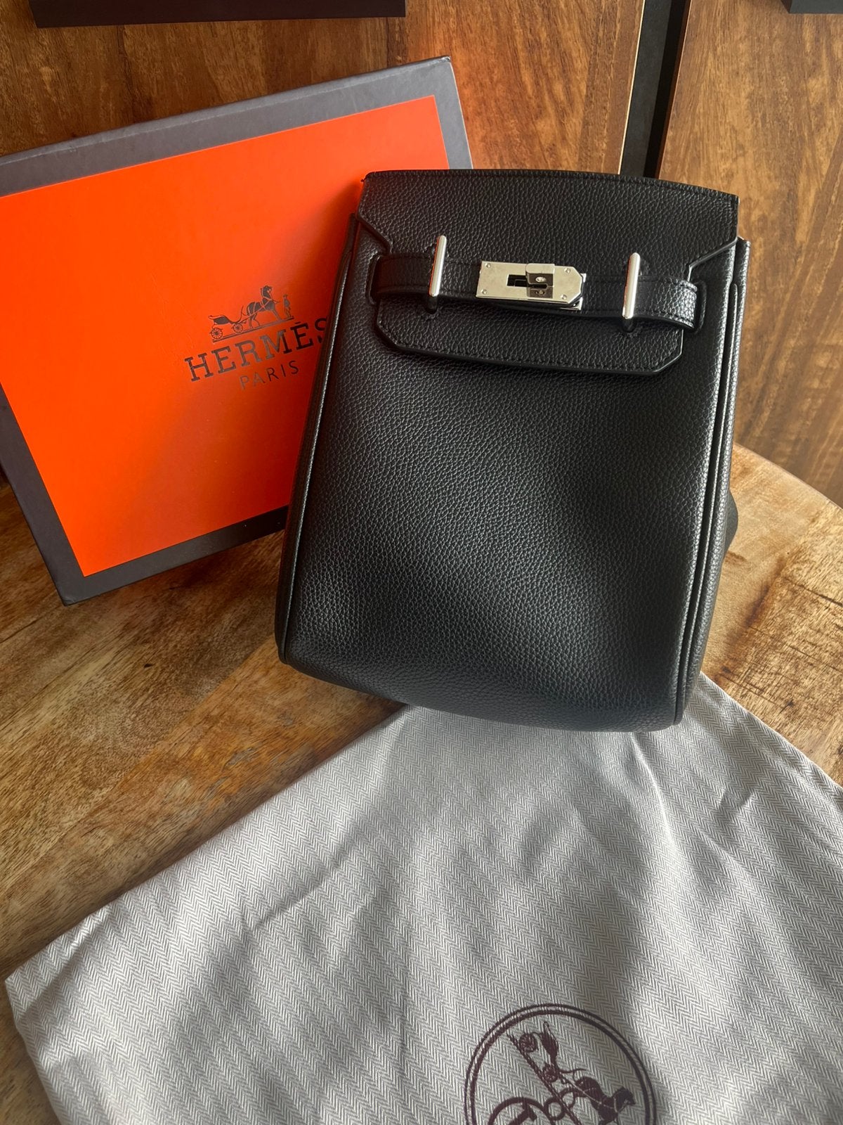 Hermes Hac a dos, Bijoux, Sacs & Beauté, Porte-monnaie & Portefeuilles, Enlèvement ou Envoi, Comme neuf, Noir, Cuir