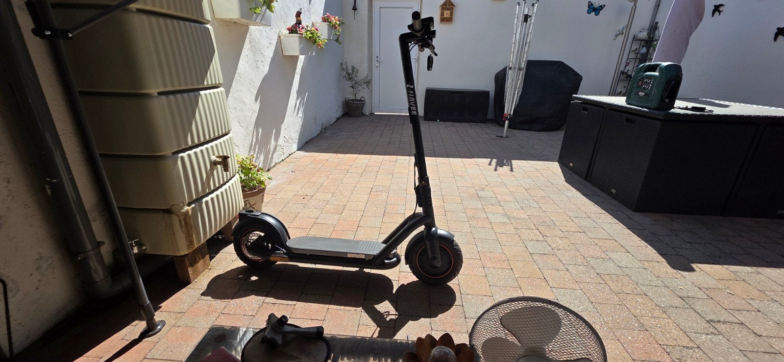 TROTTINETTE ÉLECTRIQUE NAVEE N65 HOMOLOGUÉE 100% sur command, Enlèvement, Comme neuf, Step électrique (E-scooter)