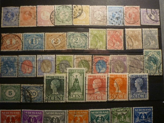Lot oude Nederlandse zegels (141 Ex) Gestempeld, Verzenden