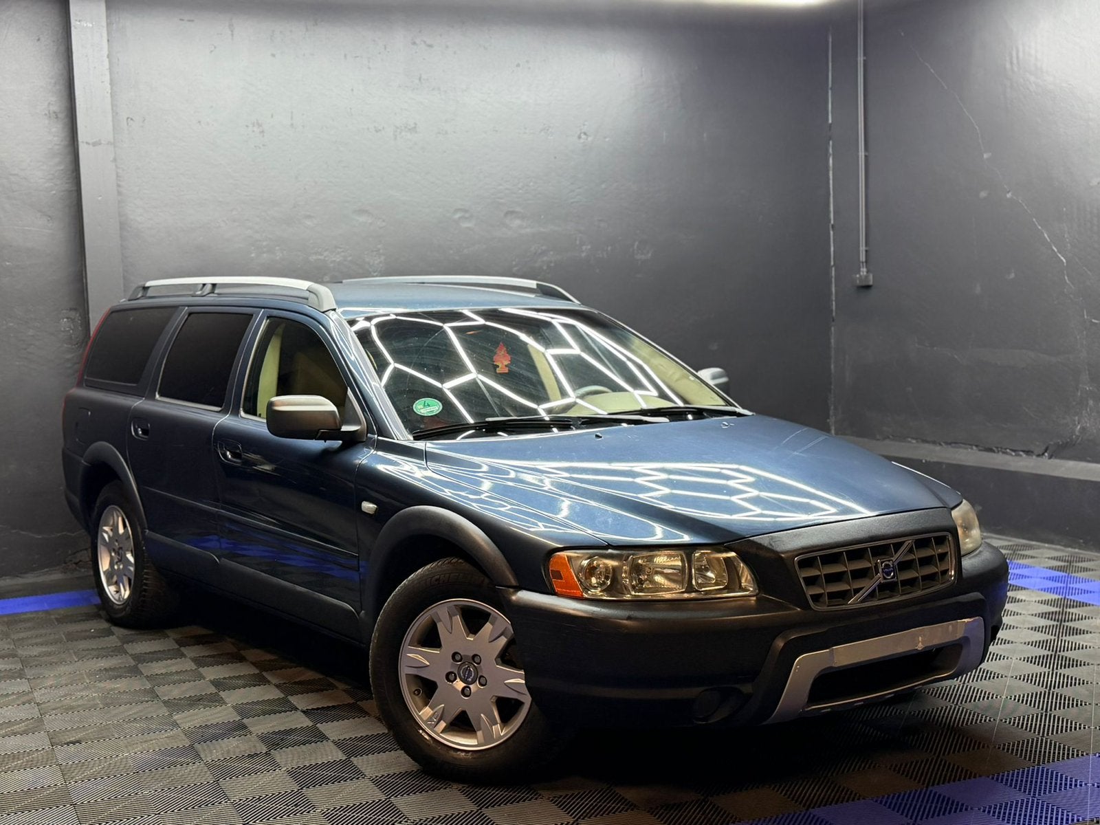 Volvo XC70 2.4D D5 AWD Automatt, Auto's, Automaat, XC70, Bedrijf, Diesel
