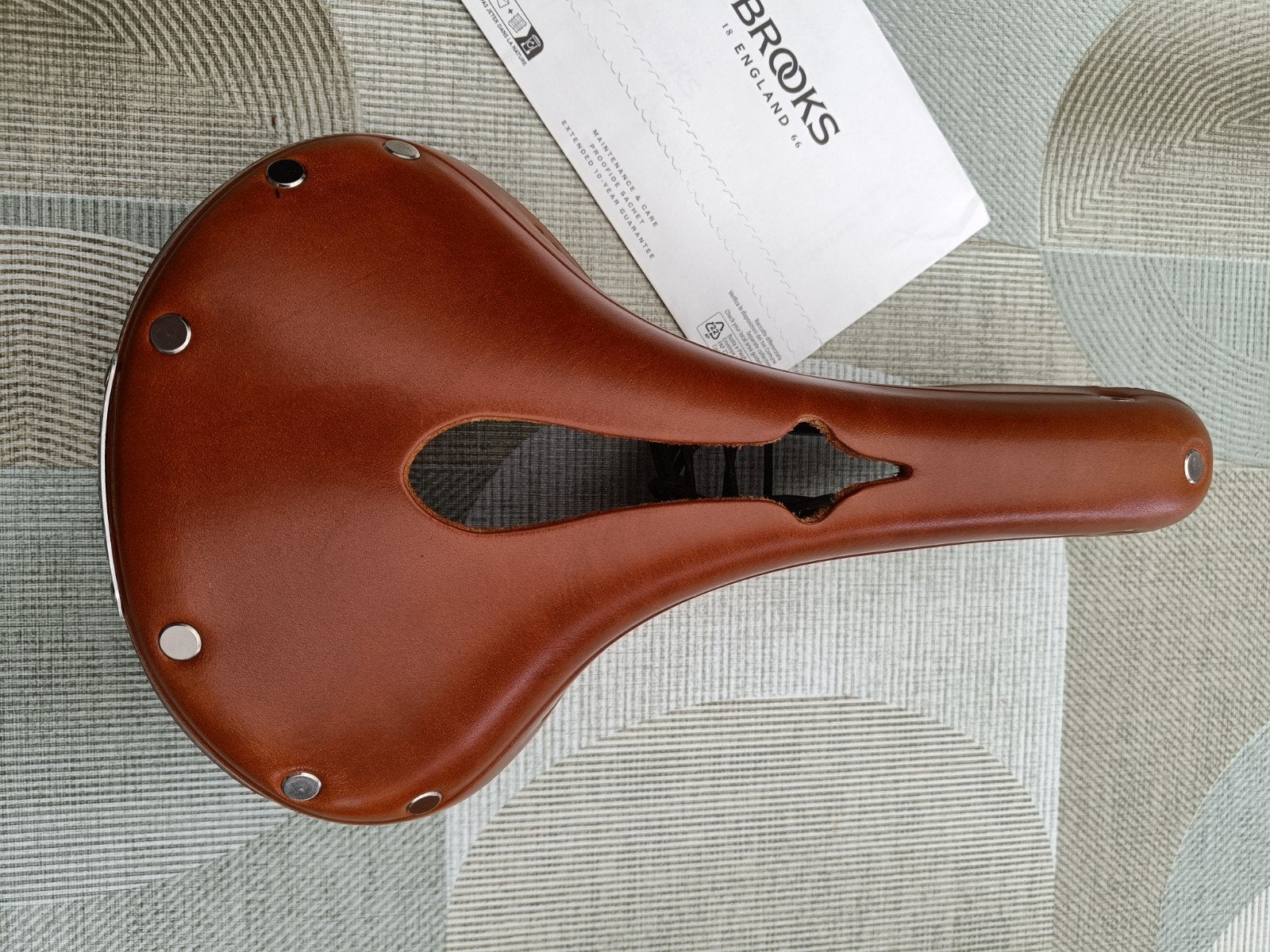 Brooks B17 zadel met vetersluiting, Ophalen, Zadel