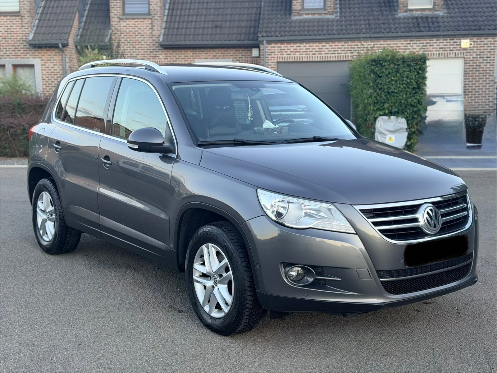 Tiguan 2.0 TDI CARPASS GPS.., Voorwielaandrijving, Euro 5, 1995 cc, Zwart