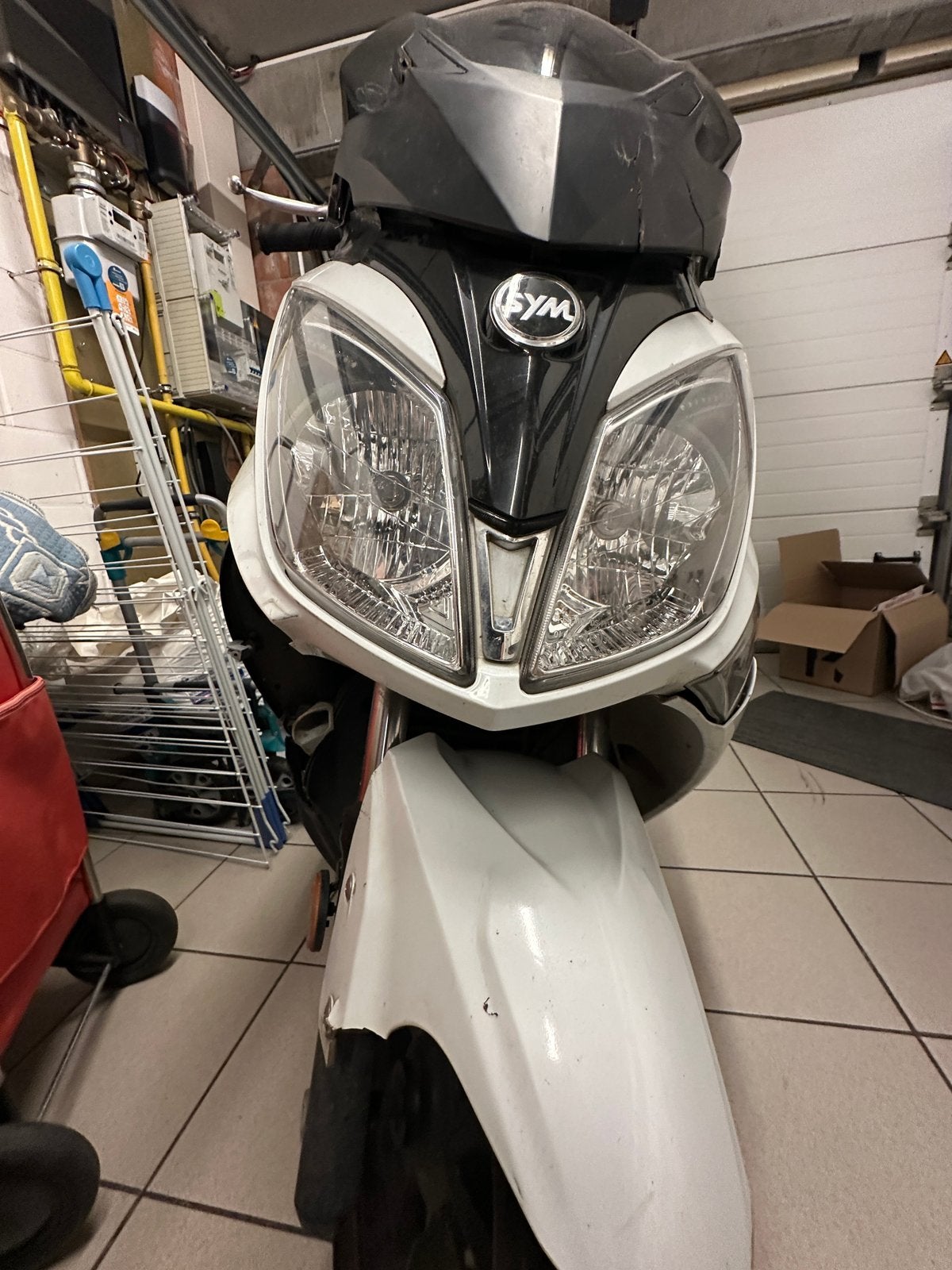SYM GTS Joymax 125i Sport 2019 Pour pièces ou réparation, SYM, Enlèvement, Utilisé, Essence