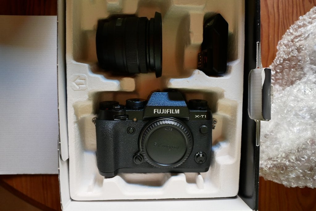 Fujifilm X-T1 + lenzen, Audio, Tv en Foto, Fotocamera's Digitaal, Kantelbaar/draaibaar scherm, Lensdop, 16 megapixels, Ophalen of Verzenden