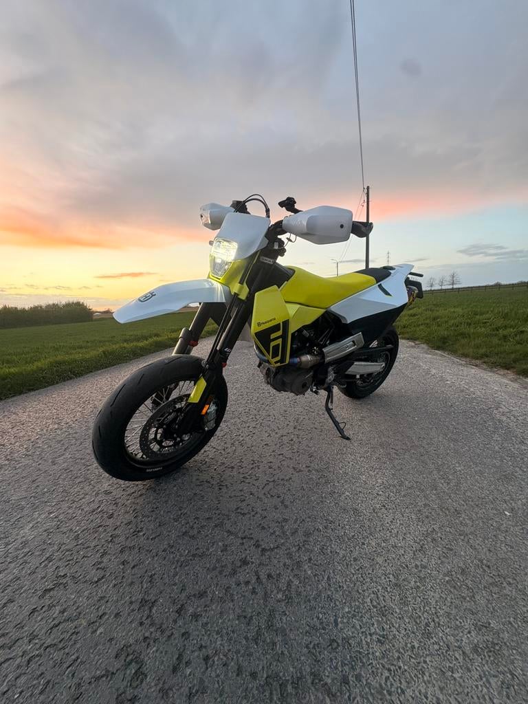 Husqvarna 701 2026, Neuf, 6 vitesses, Enlèvement, 700 cm³