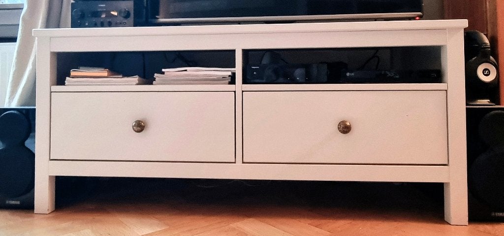Banc TV teinté chamois avec 2 tiroirs - Bon état, Enlèvement, Utilisé, Pin
