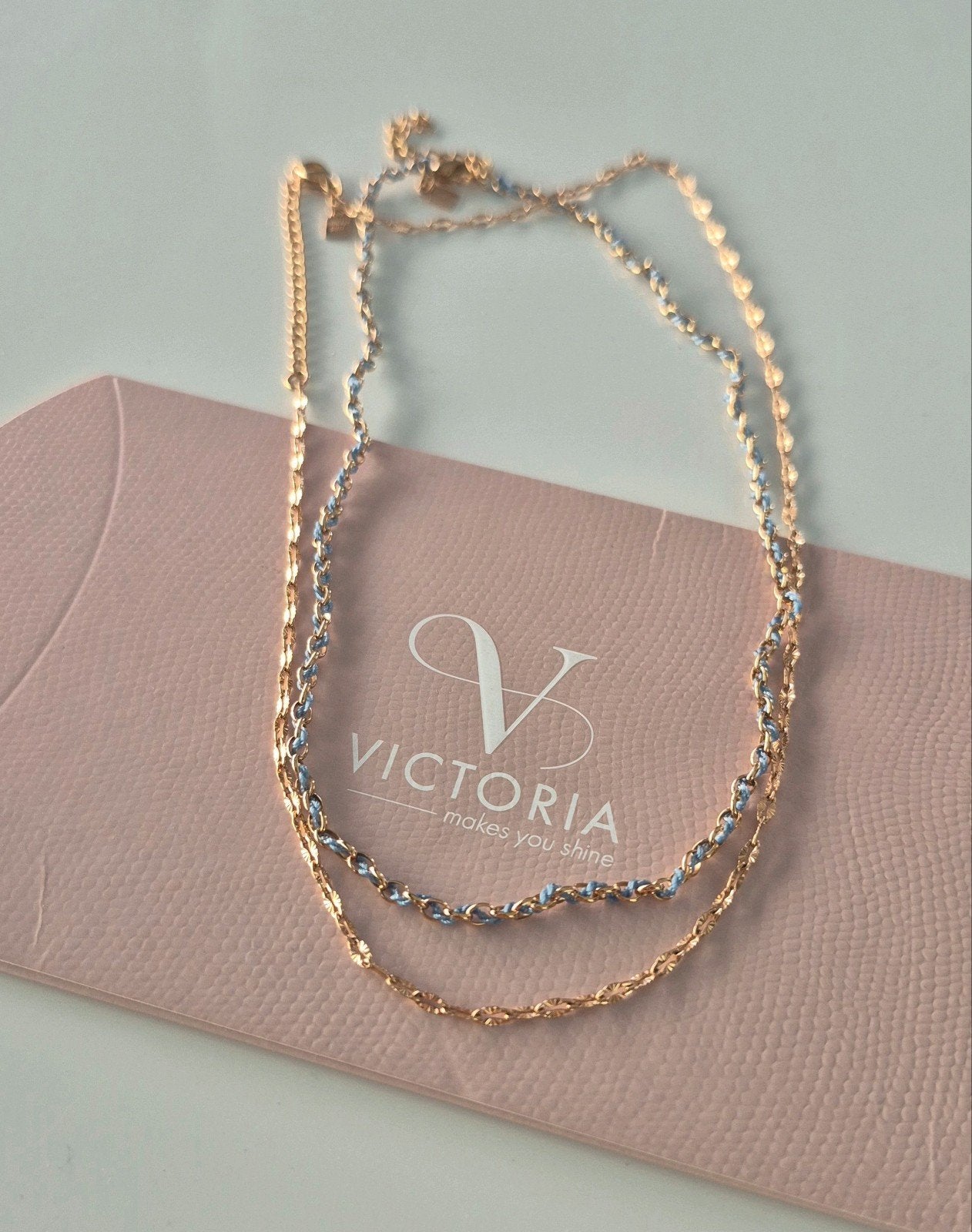 Lot de 2 colliers Victoria, Bijoux, Sacs & Beauté, Enlèvement