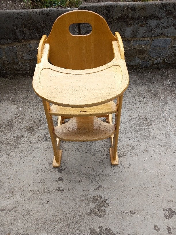 Chaise haute évolutive enfant, Enlèvement, Ceinture(s)