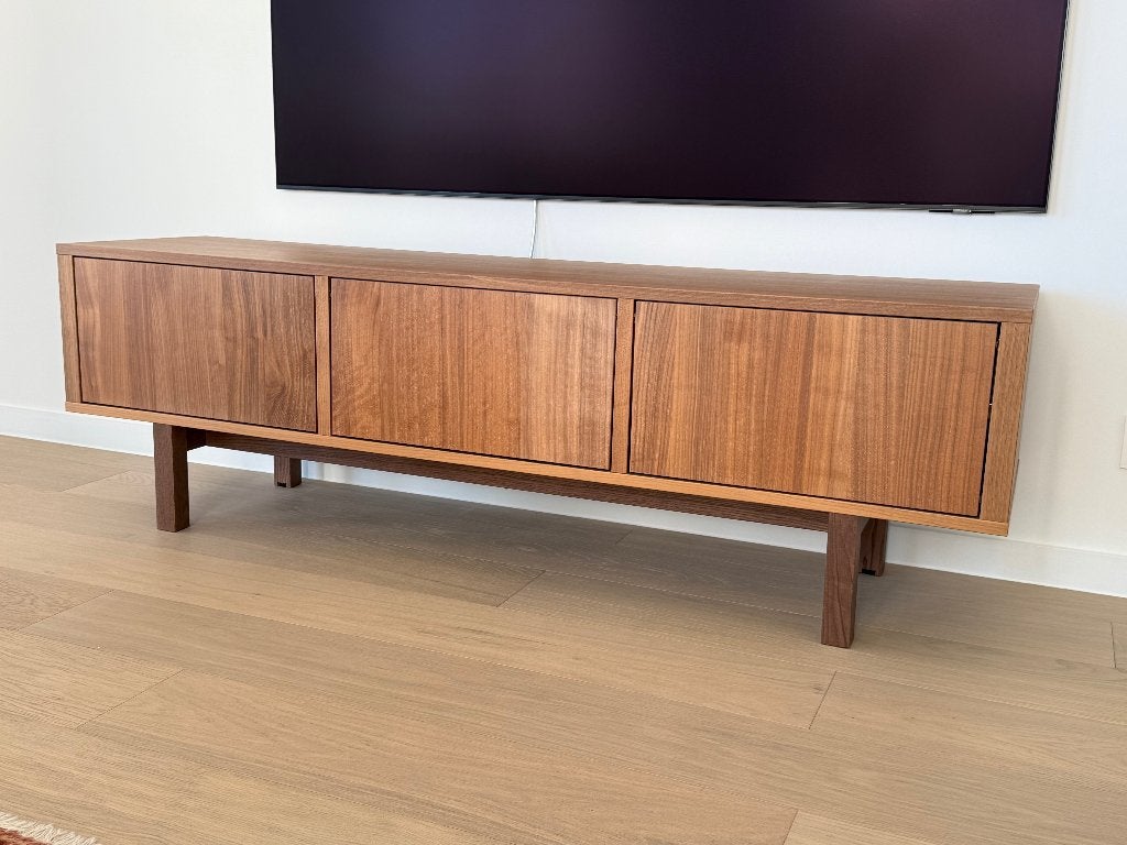 TV meubel, Huis en Inrichting, Ophalen, 150 tot 200 cm, Scandinavisch, Zo goed als nieuw