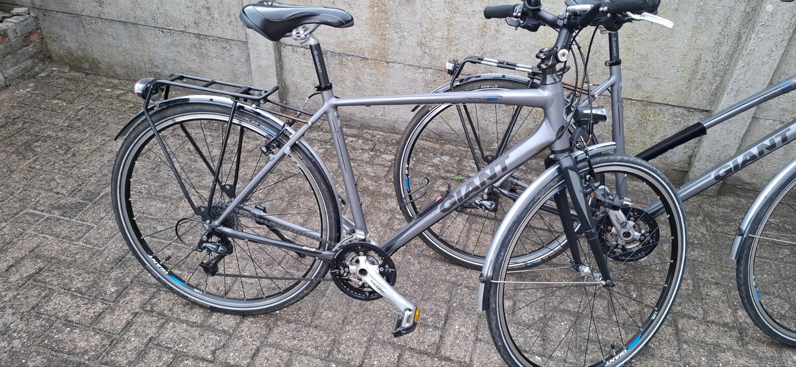 Heren en damesfiets giant aero rs nieuwe staat, Vitesses, Frein sur jante, Enlèvement, 53 à 57 cm