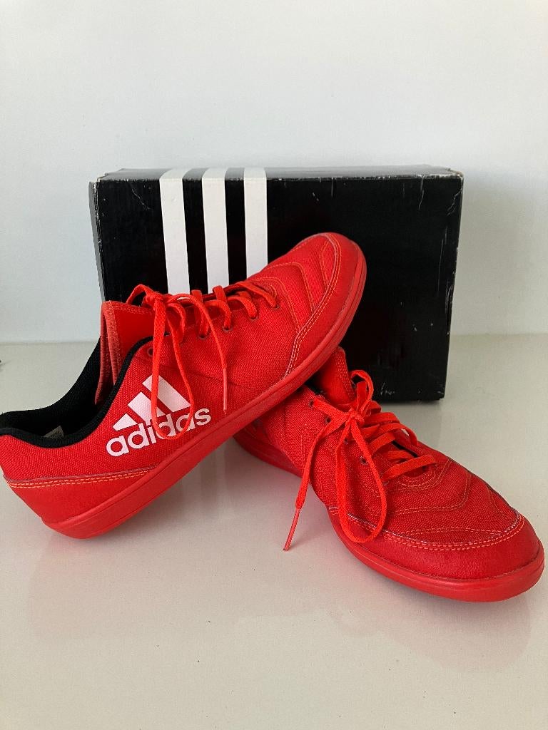 Adidas zaalvoetbalschoenen, Overige kleuren, Sportschoenen, Ophalen of Verzenden, Zo goed als nieuw