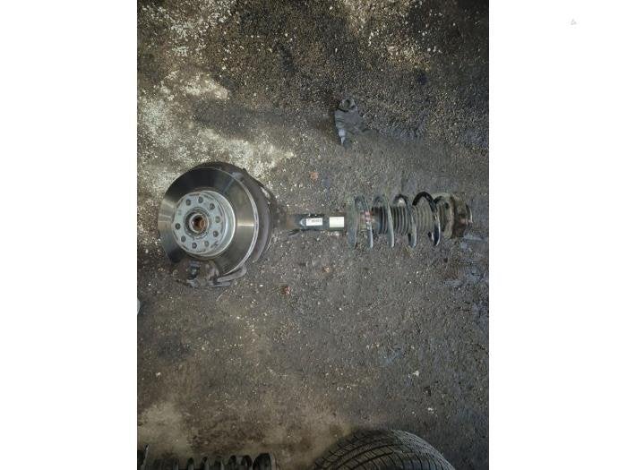 Schokdemperpoot rechts-voor van een Volkswagen Caddy, Gebruikt, -, Volkswagen, -
