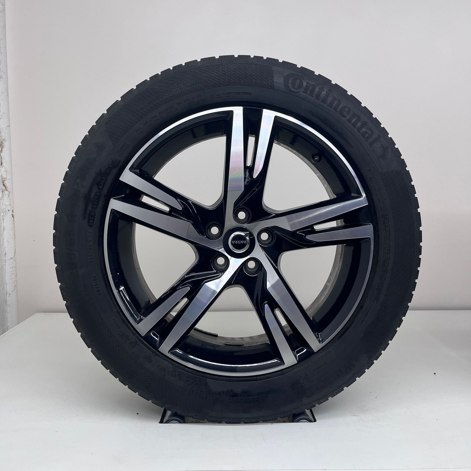 Volvo XC60 - 19 inch - winterbanden, Autos : Pièces & Accessoires, Pneus et Jantes, Pneus hiver, Enlèvement ou Envoi, Véhicule de tourisme