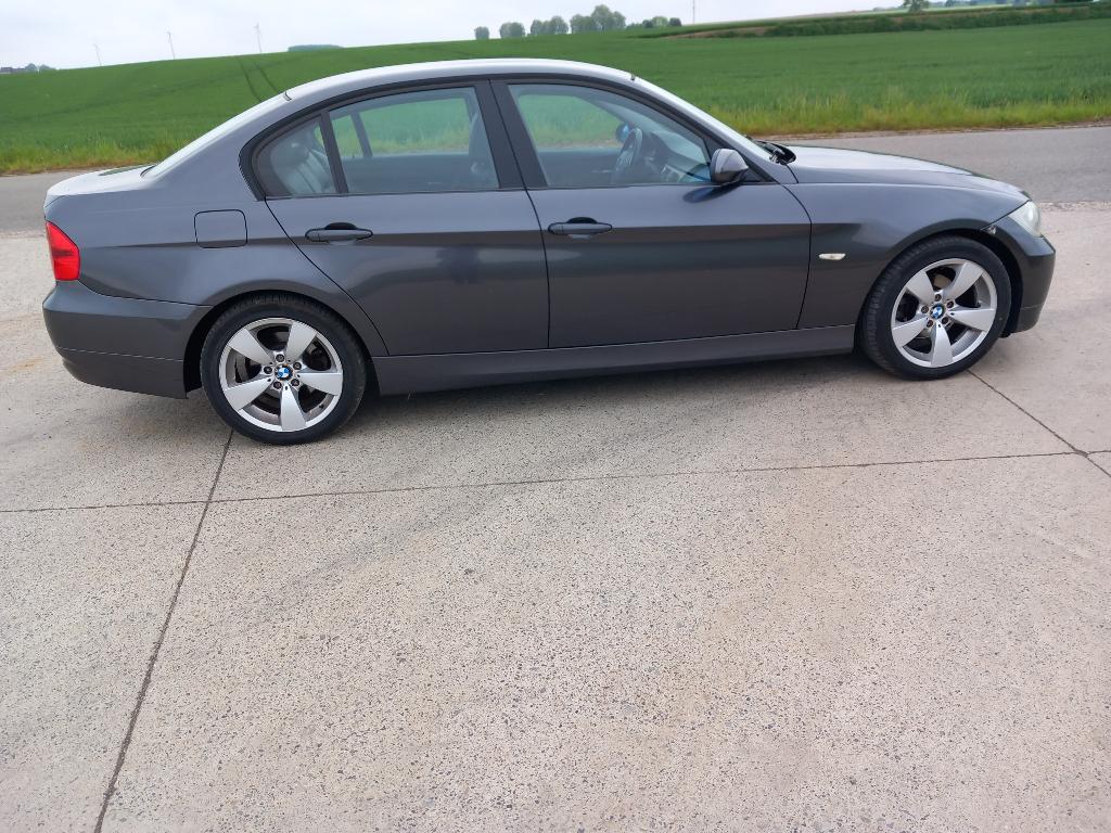 BMW 320i automaat, Auto's, Automaat, Achterwielaandrijving, Leder, Berline