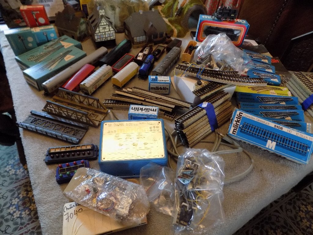 MARKLIN : LOT DE RAILS, MAQUETTES, WAGONS + LOCO : A SAISIR, Analogique, Enlèvement ou Envoi, Courant alternatif, Utilisé