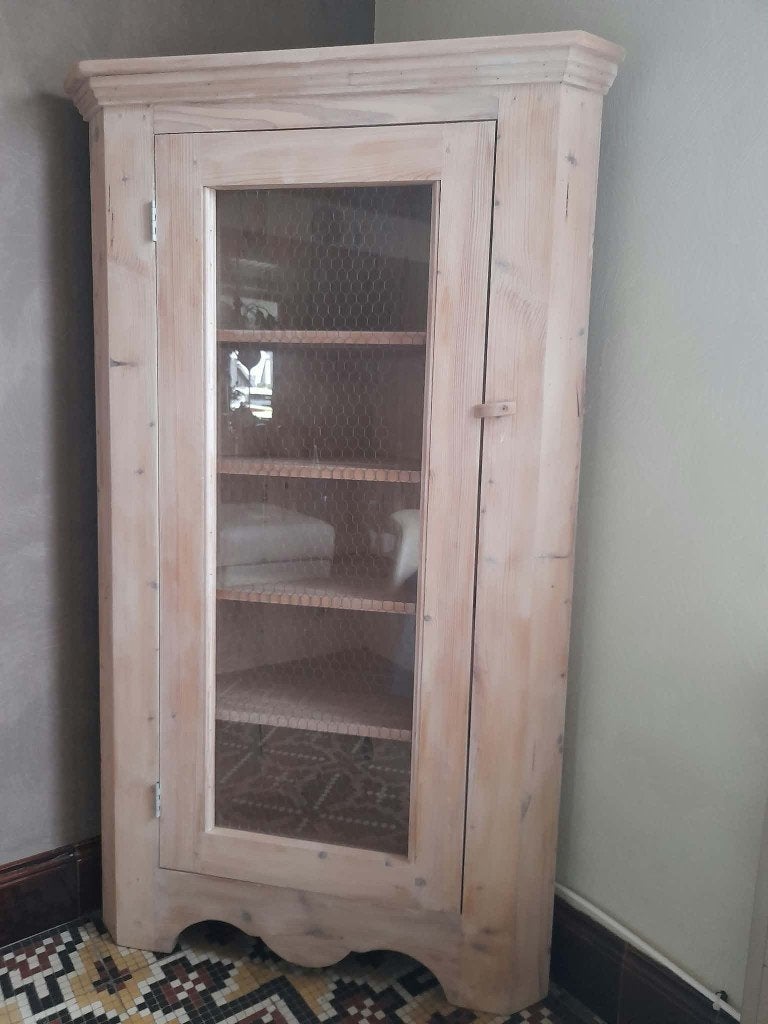armoire vitrine de coin en pin, Enlèvement, Utilisé, Pin