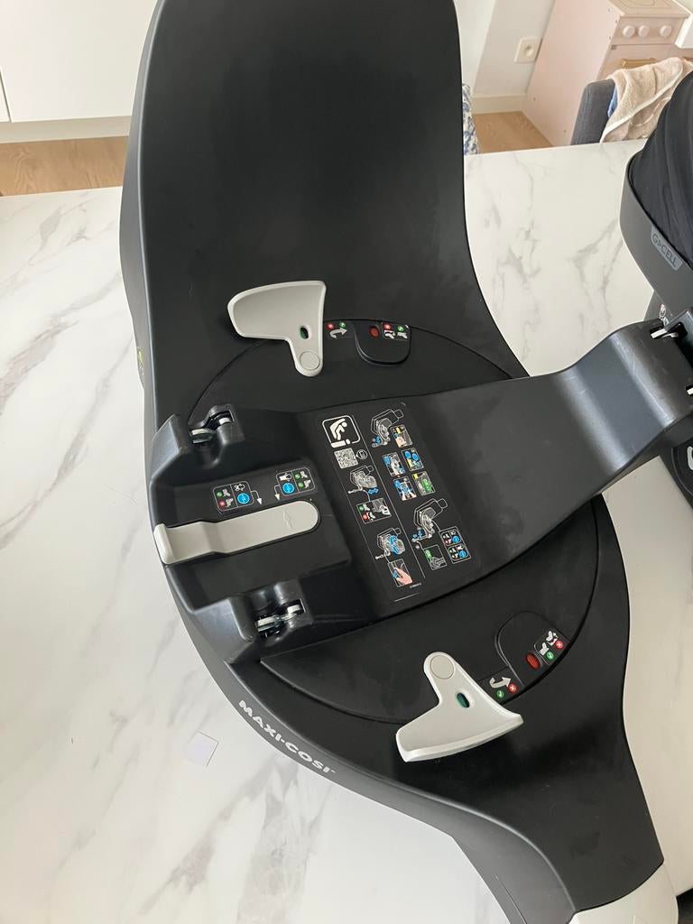 Maxi cosi pebble + familyfix 360, Ophalen, Gebruikt, Maxi-Cosi, Isofix