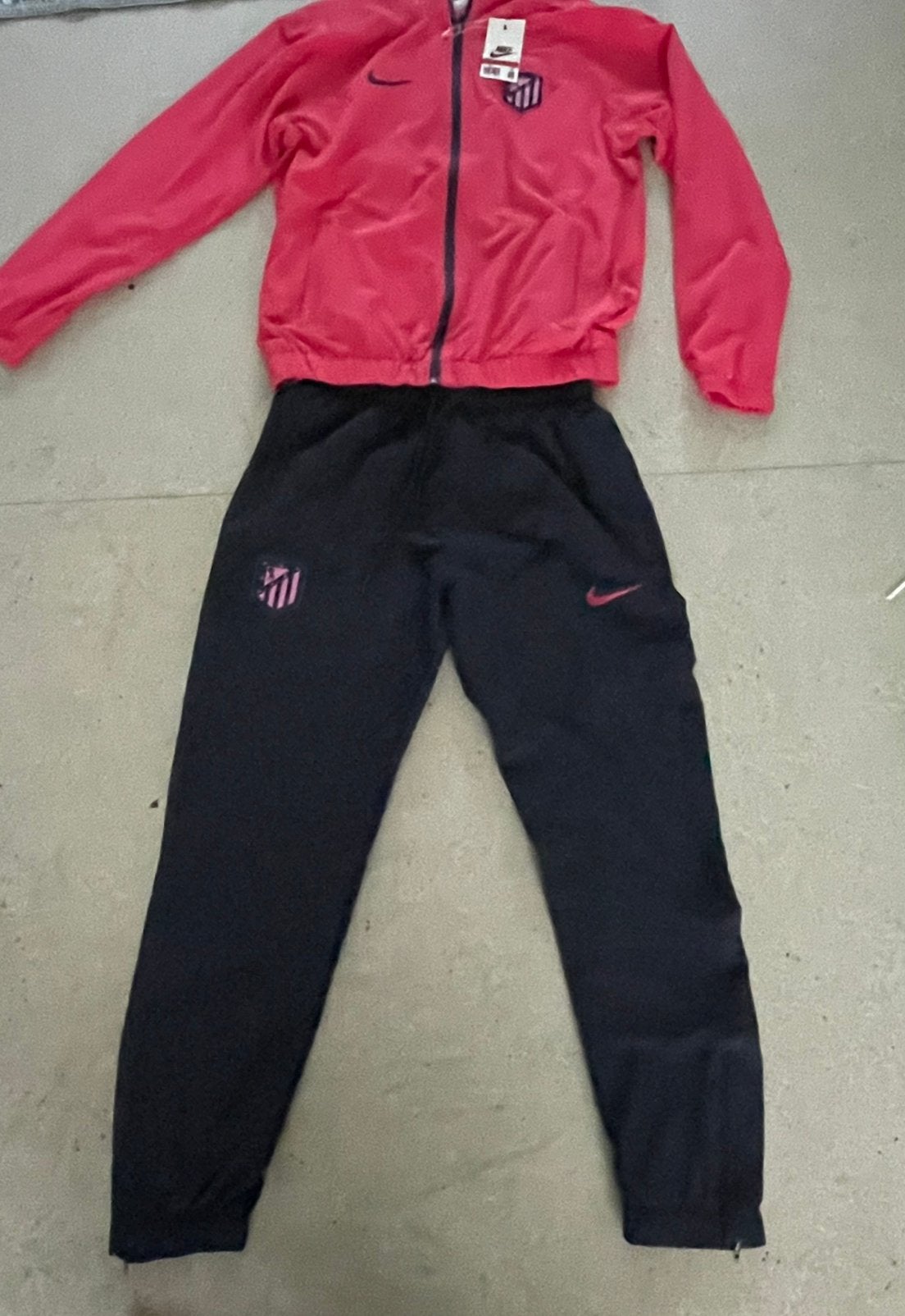Athletico madrid trainingspak, Ophalen, Zo goed als nieuw, Maat 52/54 (L)