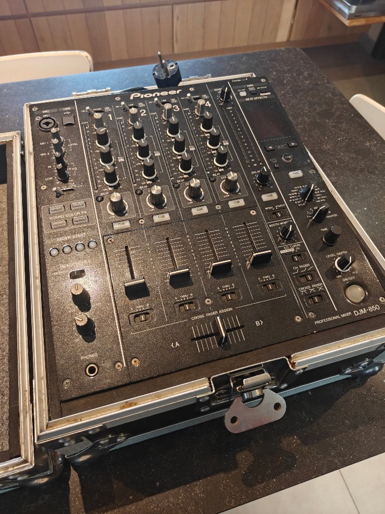 Pioneer DJM-850-K + flightcase, Muziek en Instrumenten, Ophalen, Gebruikt, Dj-set, Pioneer