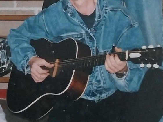 recherché : Gibson J45 restaurée, Enlèvement, Utilisé, Guitare Western ou Guitare Folk