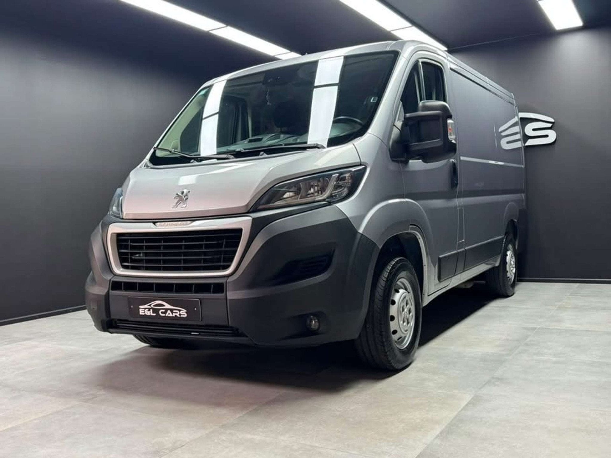 Peugeot Boxer 2.2 BlueHDi L2H2 *12 mois de garantie*, Argent ou Gris, Achat, Euro 6, Entreprise