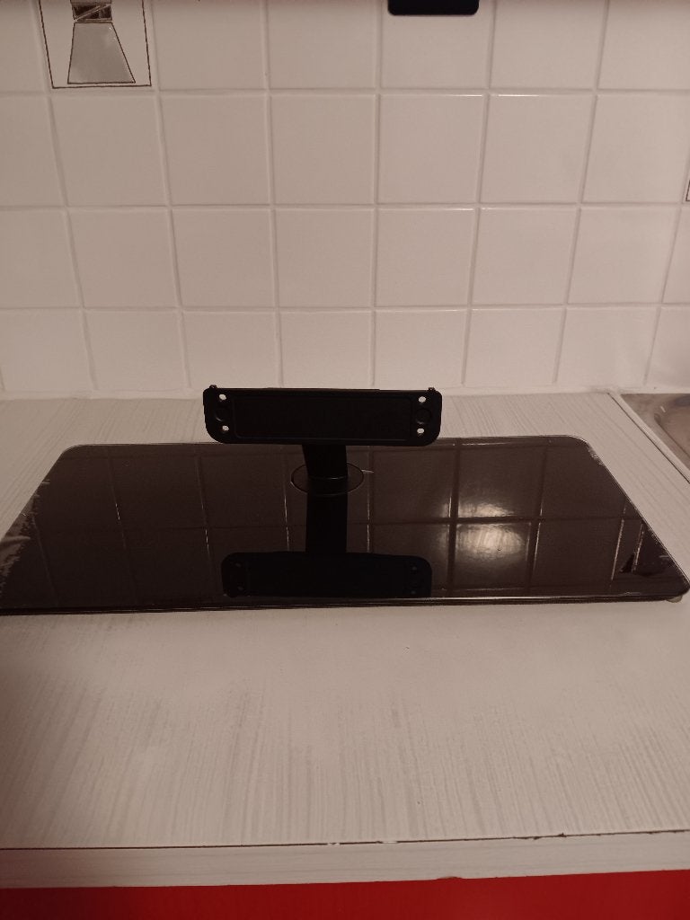 NIEUW voetstuk om aan TV te bevestigen, Zakelijke goederen, Ophalen
