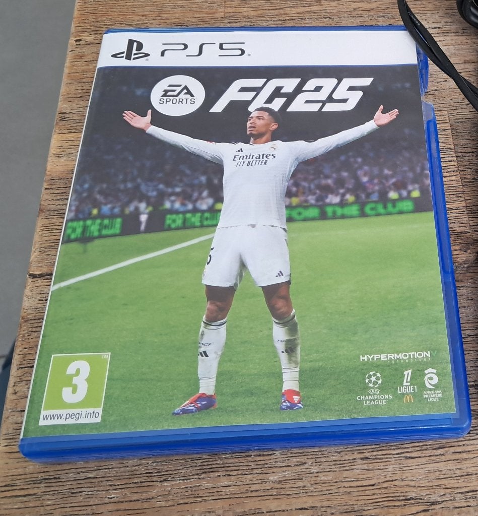 FIFA 25 PS5, Comme neuf, Enlèvement, À partir de 3 ans, 3 joueurs ou plus