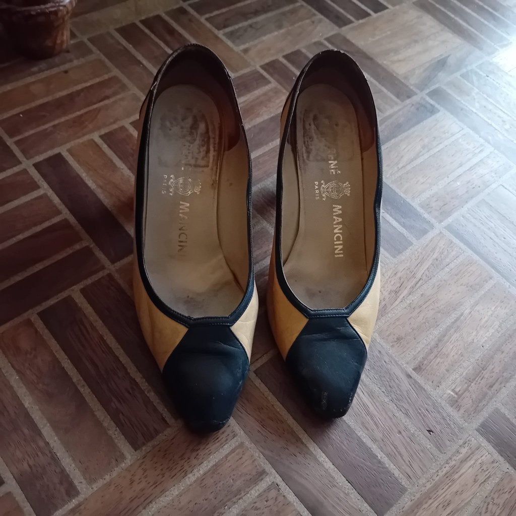 Escarpins Mancini Paris en cuir beige/noir — taille 37, Vêtements | Femmes, Chaussures, Porté, Escarpins, Noir, Enlèvement