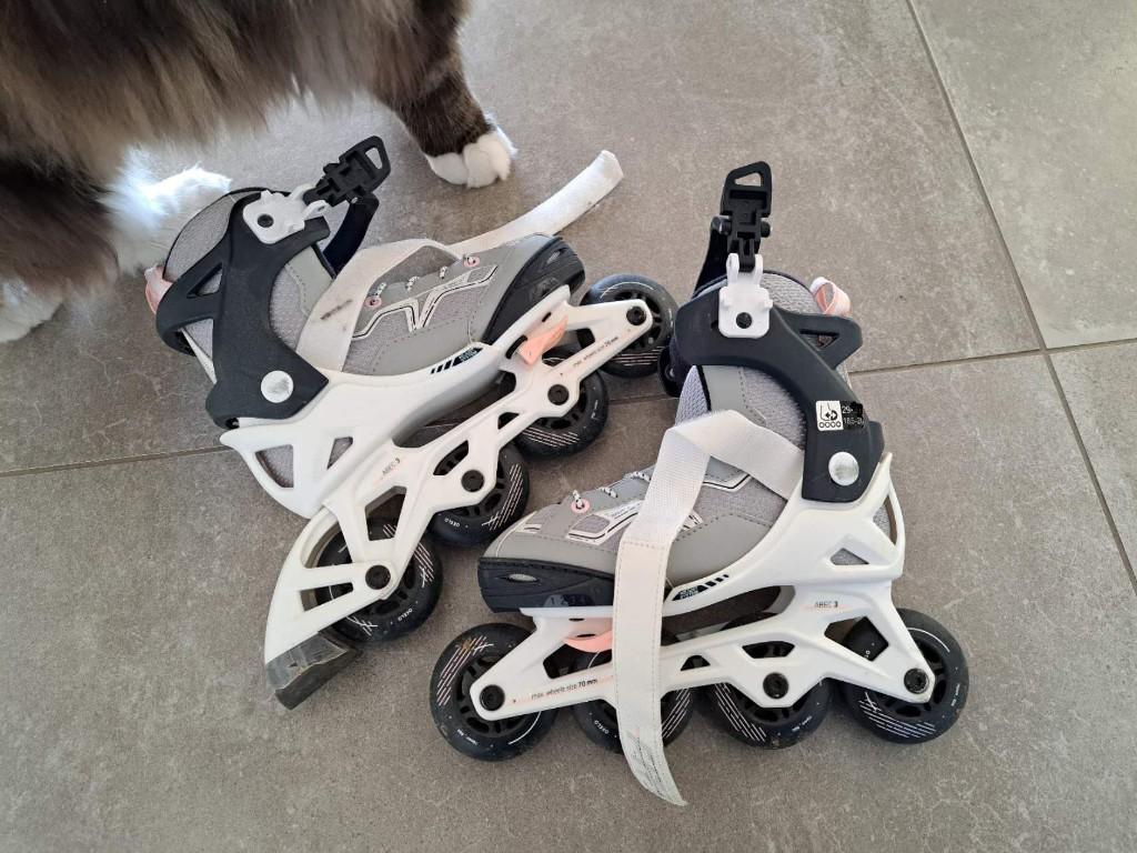 Patins à roulettes ajustables. tailles 29—32., Enfants & Bébés, Jouets | Extérieur | Patins à roulettes, Enlèvement ou Envoi, Comme neuf