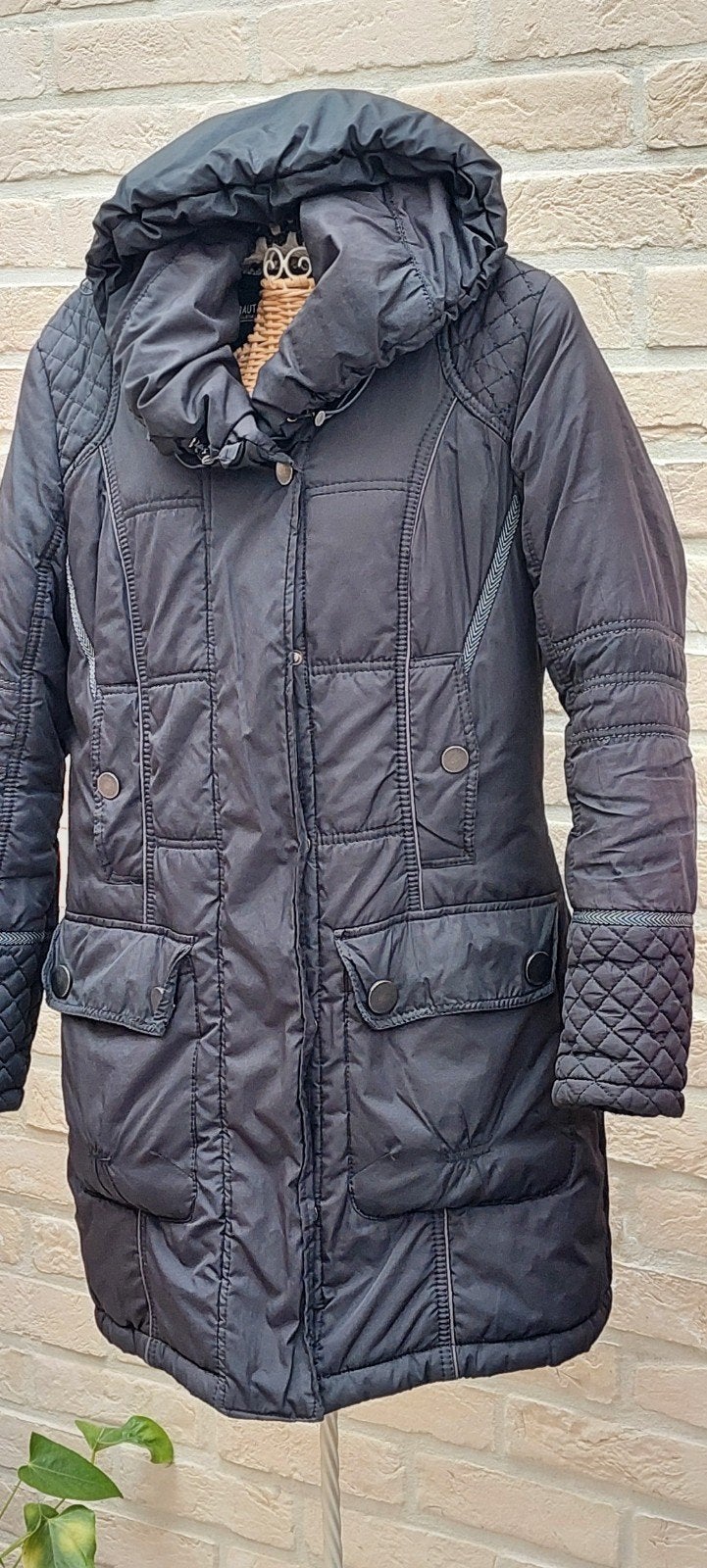 jas maat 38 authentic, Kleding | Dames, Jassen | Winter, Maat 38/40 (M), Overige kleuren, Ophalen of Verzenden, Zo goed als nieuw