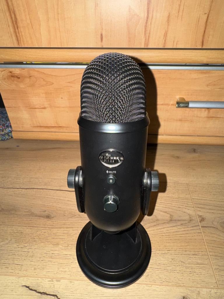Blue Yeti + ruisscherm — microstreaming/gaming, Ophalen, Gebruikt, Studiomicrofoon