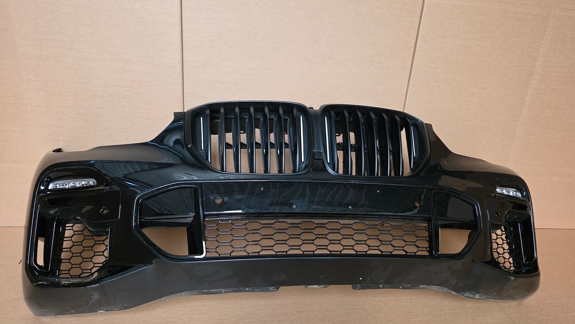 Voorbumper BMW X5 G05 M PAKKET ORGINEEL BUMPER bj.2018, Gebruikt, -, Voor, Ophalen of Verzenden