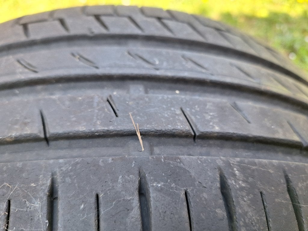 2 autobanden 225/45 R17, Auto-onderdelen, Banden en Velgen, Ophalen, Band(en), Personenwagen, 225 mm