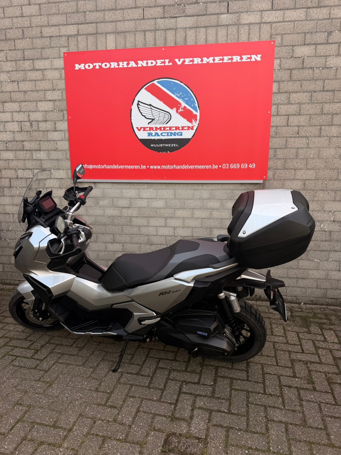Honda ADV350, Bedrijf
