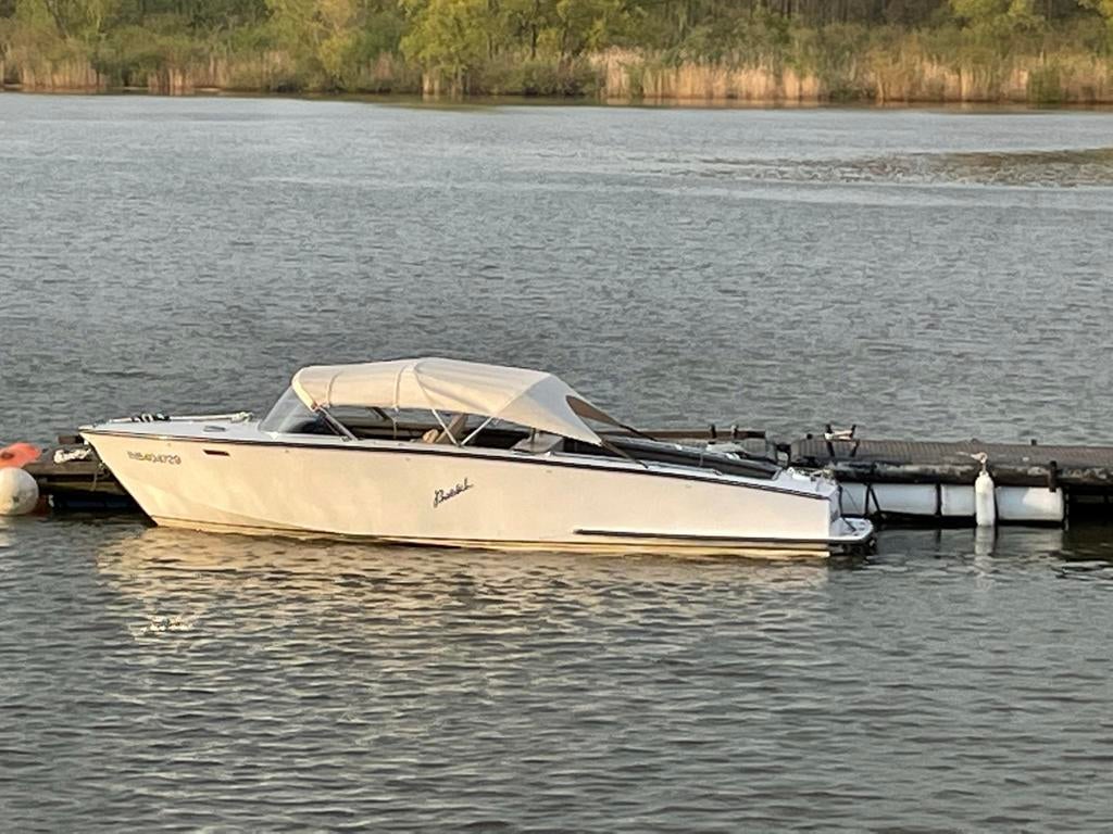 Boesch 590 waterskiboot geen riva/ ski nautique, Watersport en Boten, Speedboten, Ophalen, Gebruikt, Binnenboordmotor, 200 pk of meer