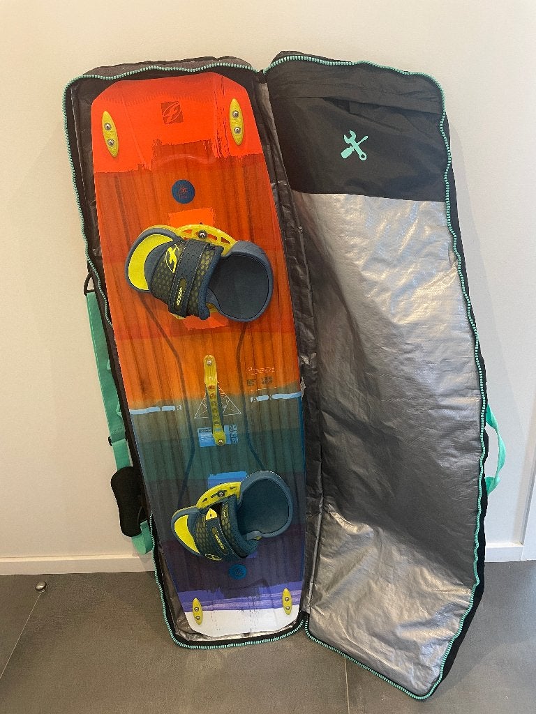 KiteSurf / F-One Bandit 12 / pack complet, Sports nautiques & Bateaux, Kitesurf, Double astuce, Comme neuf, Enlèvement, Kite