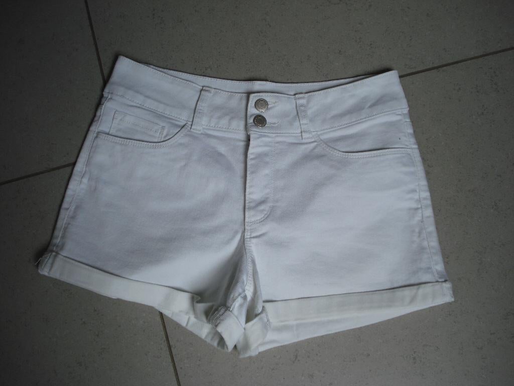 Nieuwe C&A witte jeansshort, dames/meisjes. mt 40, Maat 38/40 (M), Kort, Wit, Nieuw